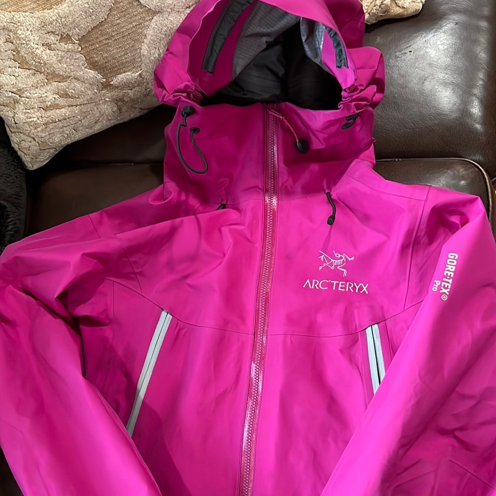 Gore~Tex pro Arcteryx rain jacket